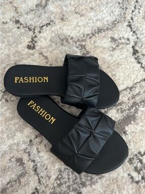 Women's Black Ruched Slide Sandals
